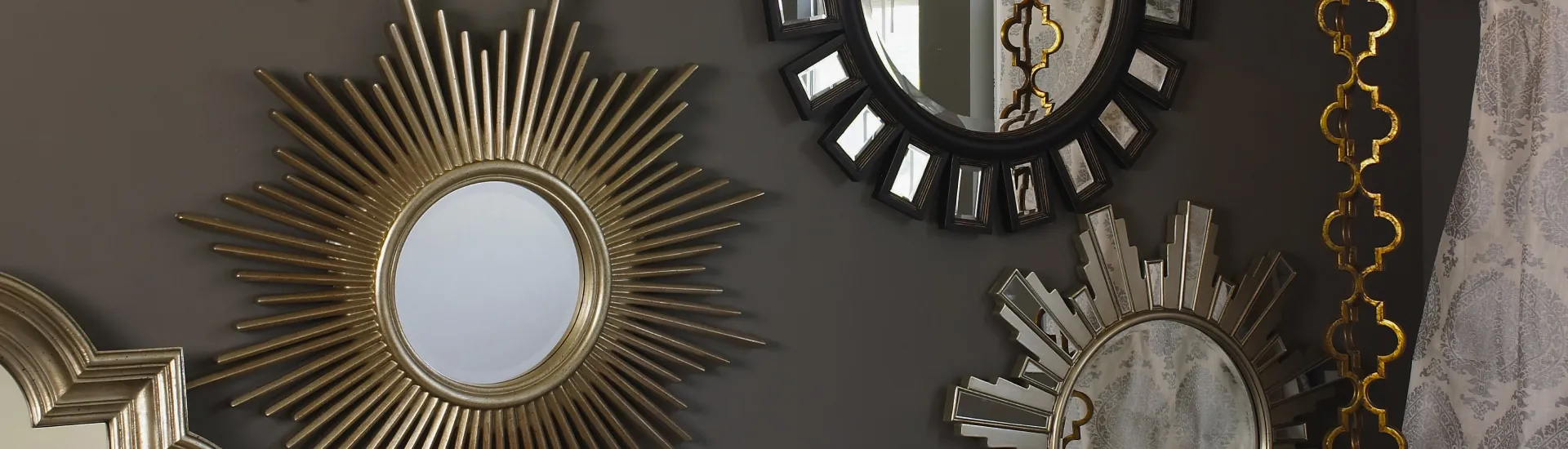 DECORATIVE MIRROR